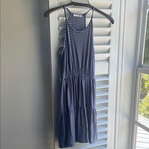 Blue and White Sleeveless Sundress with Halter Neckline for Casual Occasions